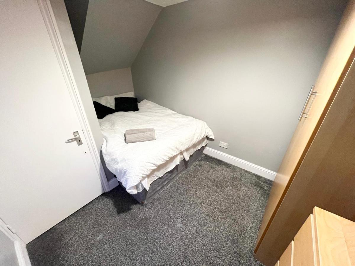 3 Bed On Balham High Road Londra